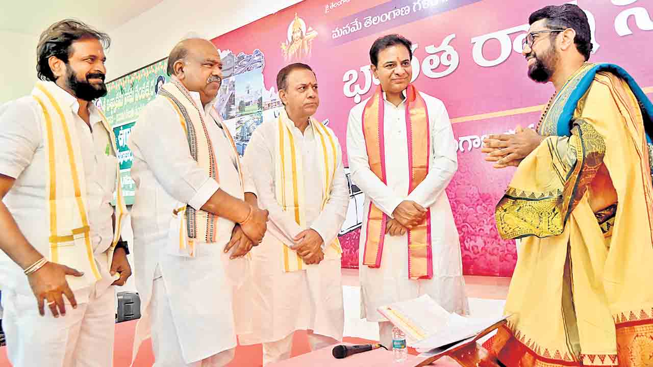 రాష్ట్రంలో పాలన కుంటుపడుతది