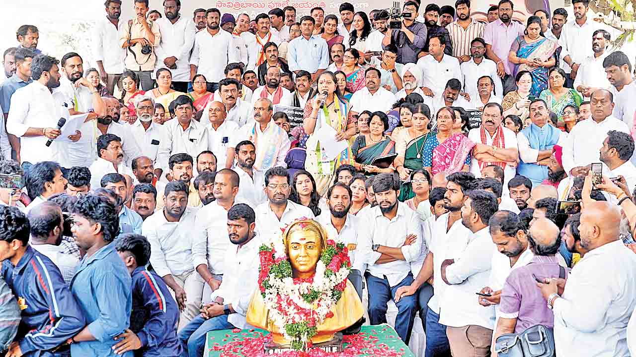 జాగృతి బీసీ పోరు.. దిగొచ్చిన సర్కారు
