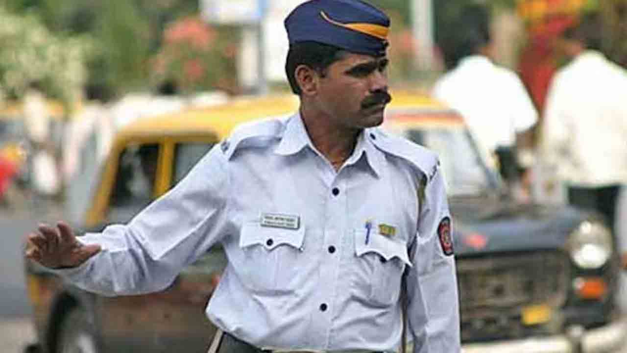 Traffic Crackdown | హోలీ వేళ ట్రాఫిక్‌ ఉల్లంఘన.. 17 వేల జరిమానాలు.. రూ.1.8 కోట్ల ఫైన్‌