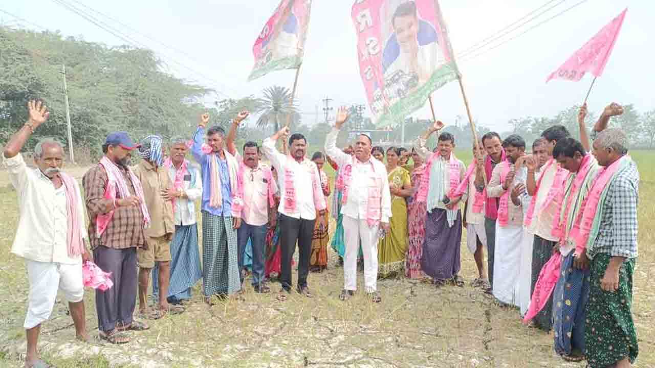 Compensation | ఎండిన పంటలకు నష్ట పరిహారం ఇవ్వాలి : తాటికొండ సీతయ్య