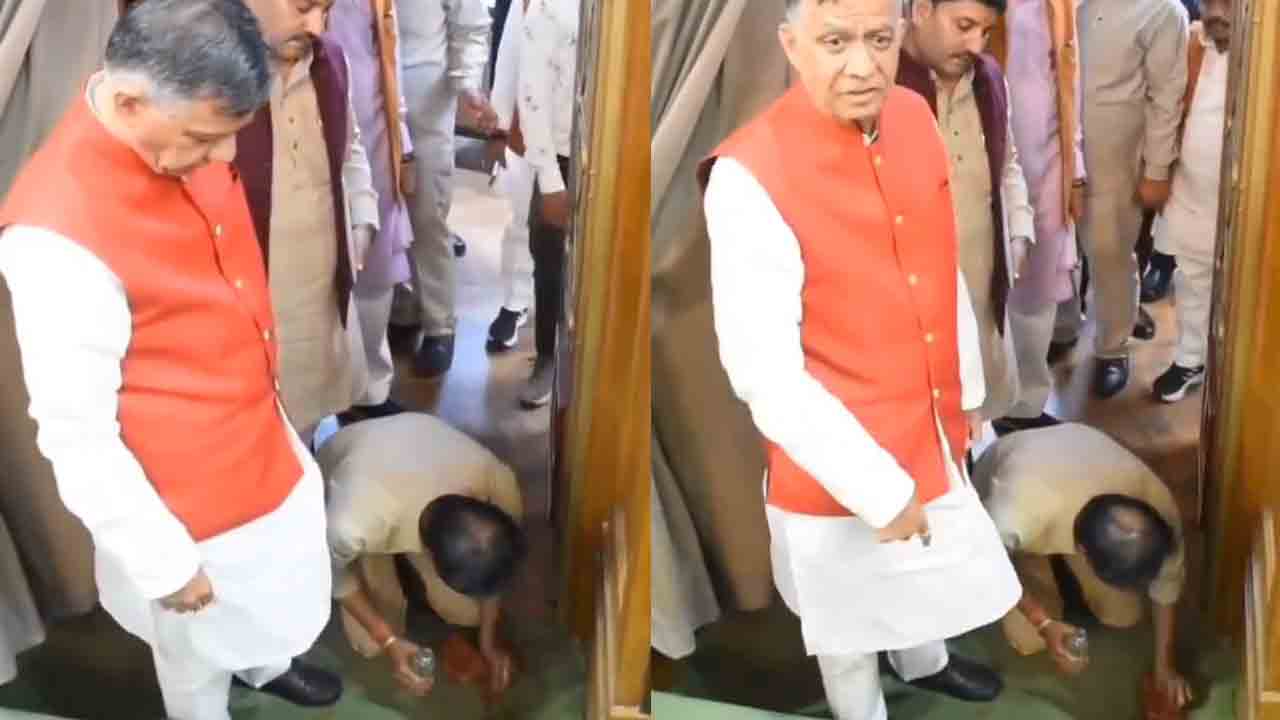 UP Assembly | పాన్‌ నమిలి అసెంబ్లీలో ఉమ్మిన ఎమ్మెల్యే.. స్పీకర్‌ సీరియస్‌.. Video