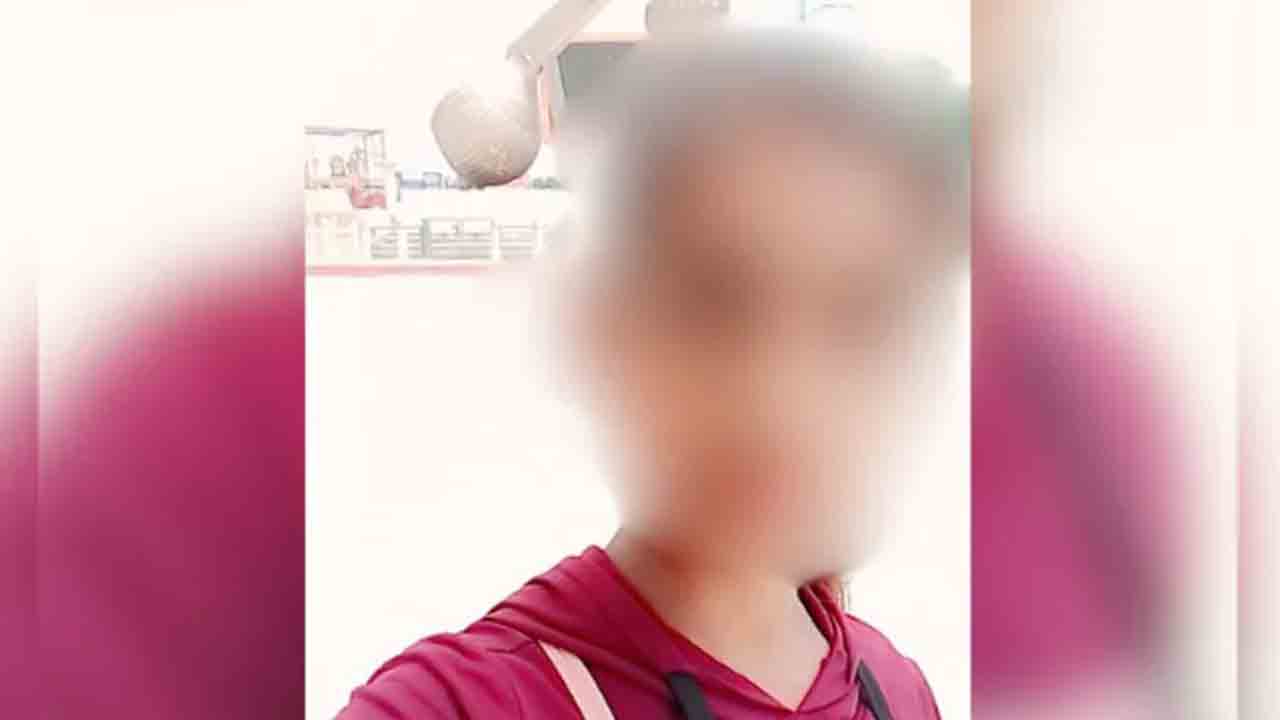 Student Suicide | స్కూల్‌ ఫీజు బకాయి వల్ల పరీక్షకు నిరాకరణ.. విద్యార్థిని ఆత్మహత్య