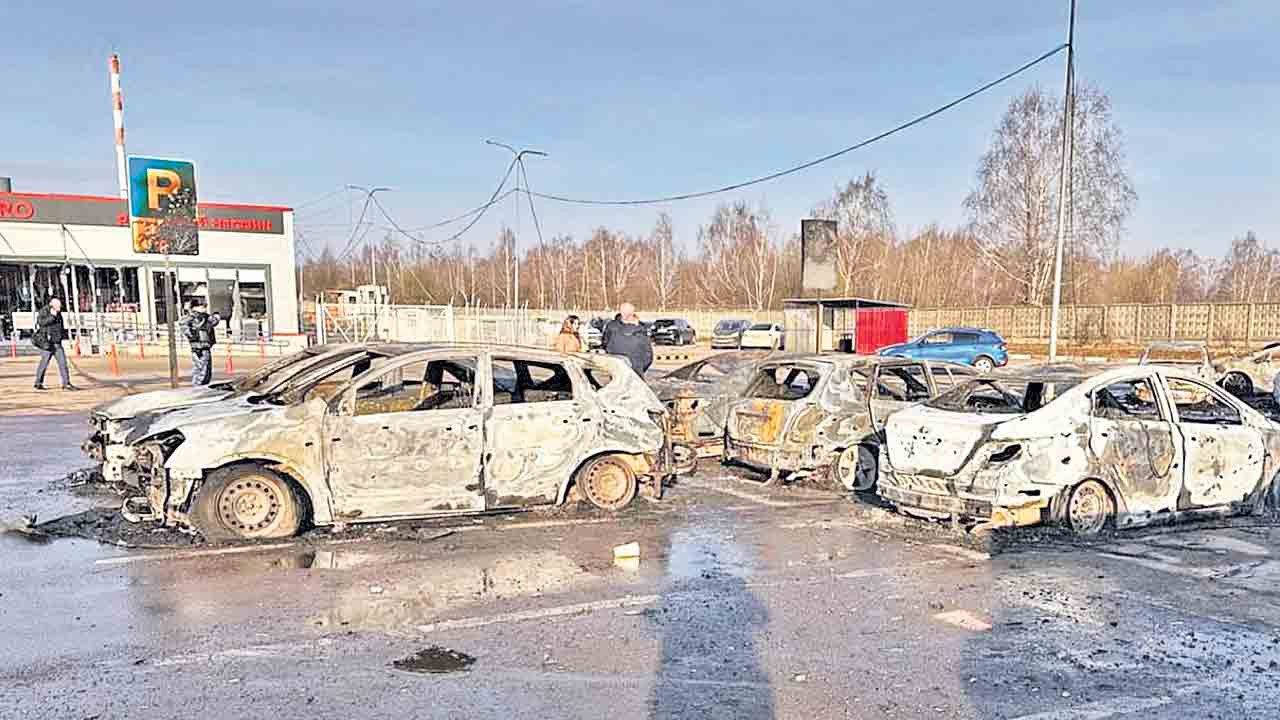 Russia – Ukraine War | రష్యా దాడులకు ప్రతీకారం.. 343 డ్రోన్లతో విరుచుకుపడ్డ ఉక్రెయిన్‌