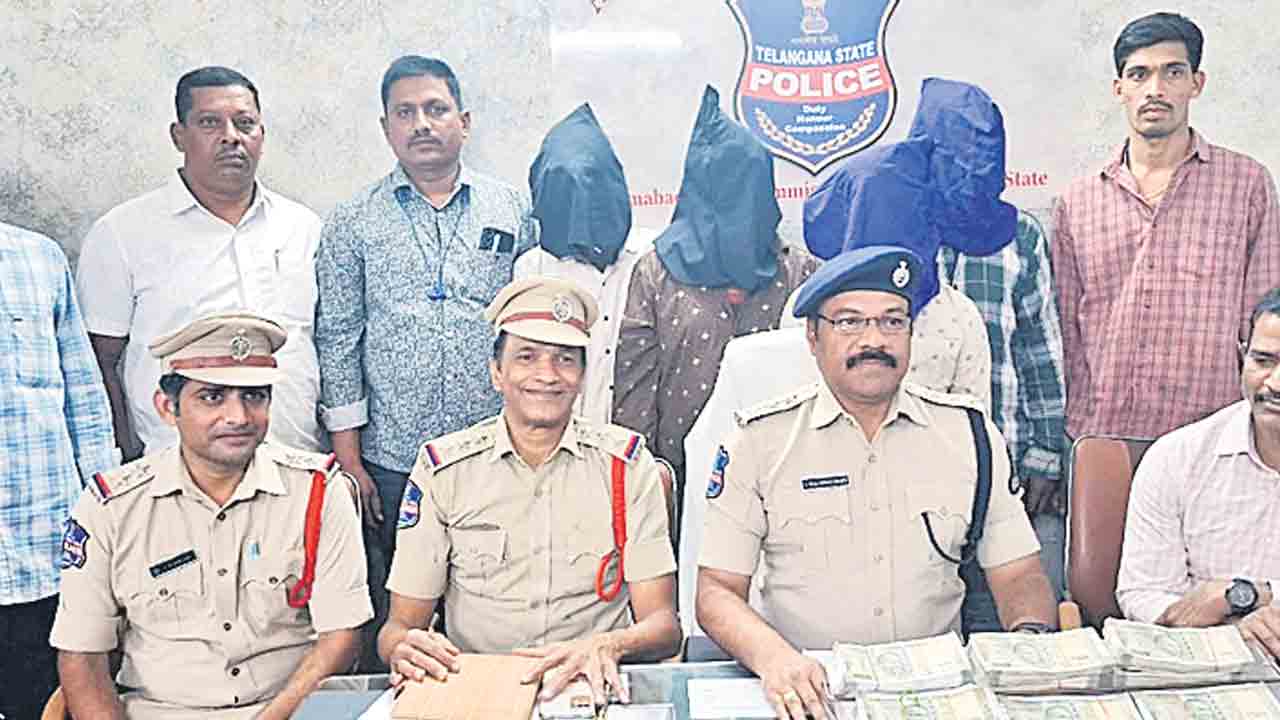 వరుస చోరీలకు పాల్పడుతున్న ముఠా అరెస్టు