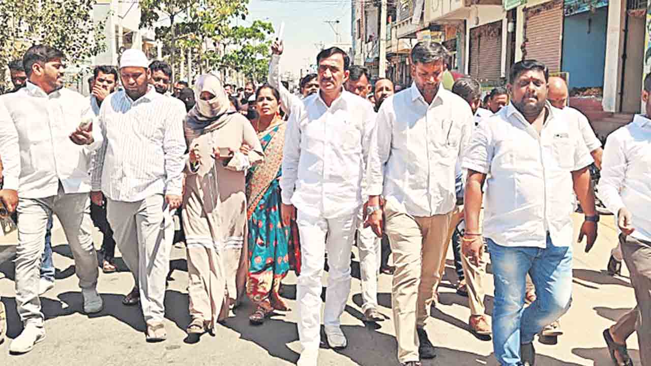 నిర్వాసితుల సమస్యల పరిష్కారంలో  ప్రభుత్వం విఫలం