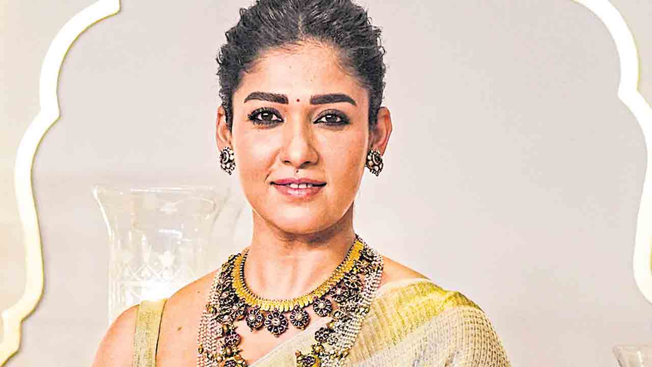 Nayanthara | లగ్జరీ హౌస్‌ని కొనుగోలు చేసిన నయనతార..! ధర వింటే షాక్‌ అవుతారు..!