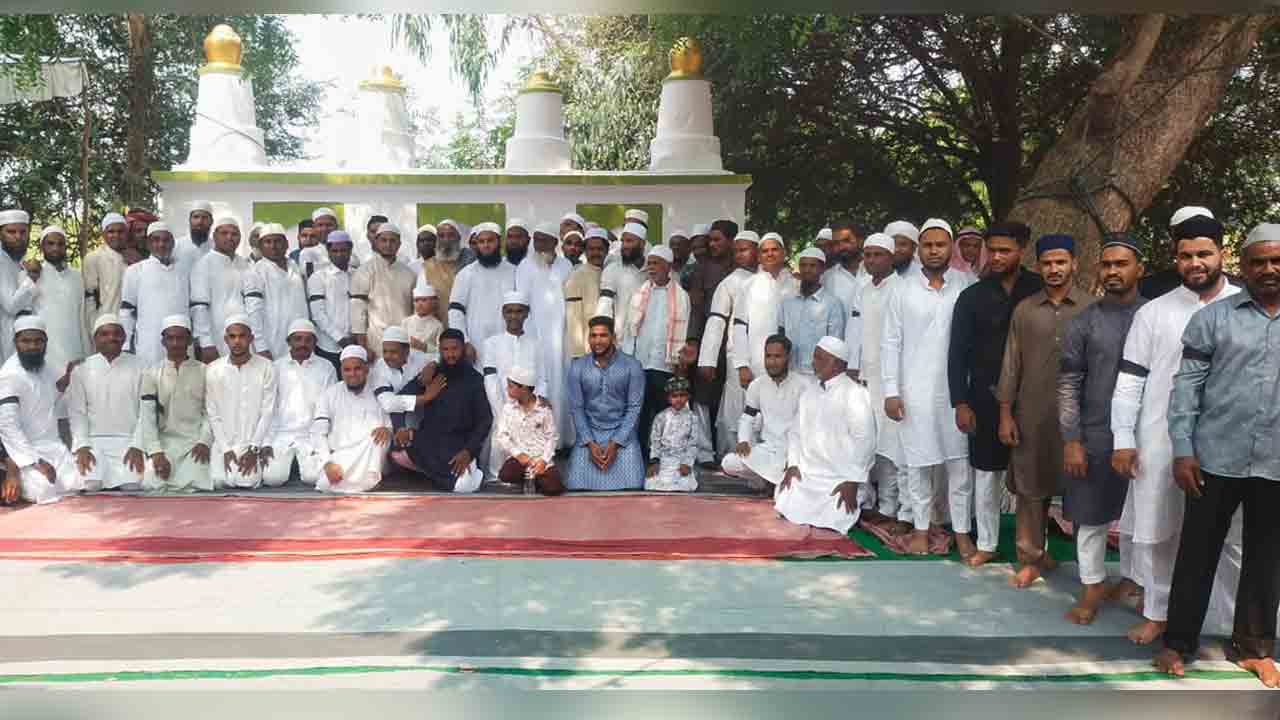 Wakf Amendment Bill | ఓ వైపు రంజాన్ ప్రార్థనలు.. మరోవైపు వక్ఫ్‌ సవరణ బిల్లుపై నల్లరిబ్బన్లతో ముస్లింల నిరసన