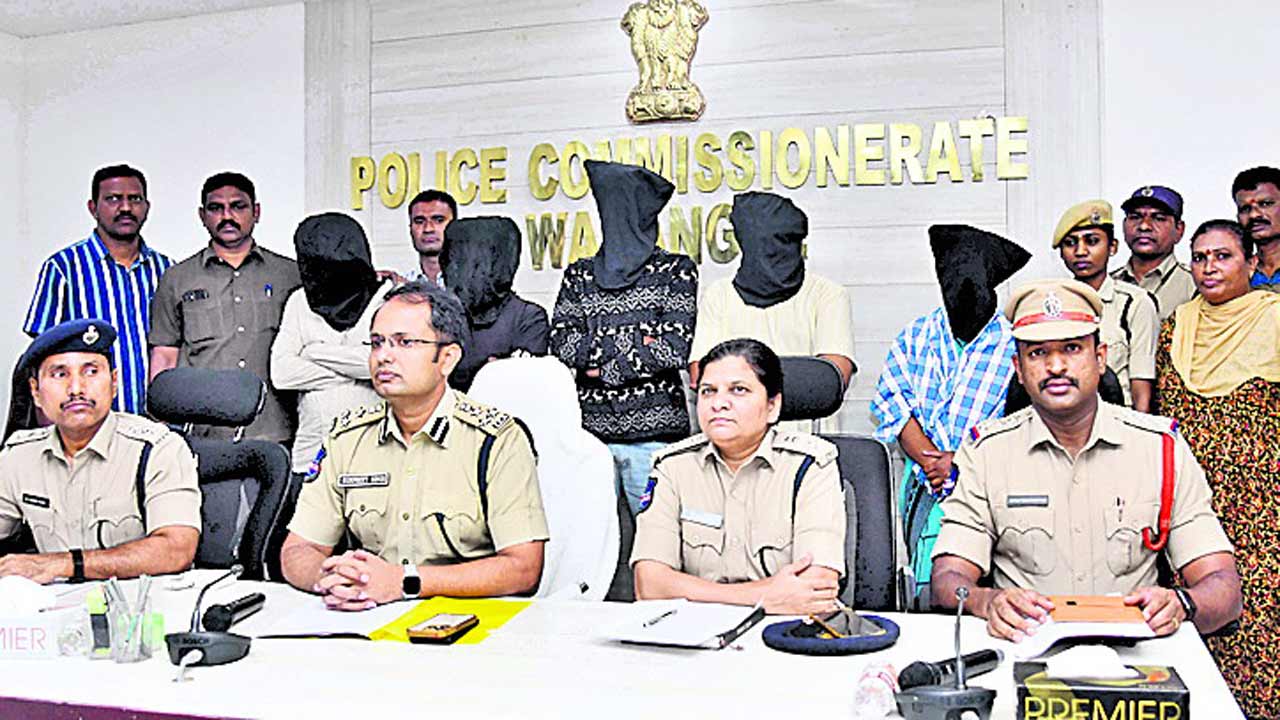 ఇన్‌స్టాలో పరిచయం చేసుకొని.. గంజాయి అలవాటు చేసి..