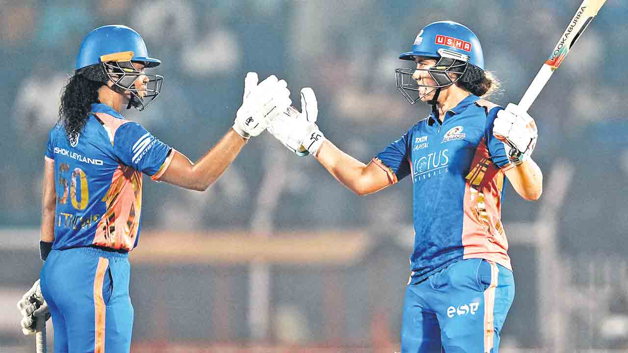 WPL | ఫైనల్లో ముంబై.. ఎలిమినేటర్‌లో గుజరాత్‌పై ఘన విజయం