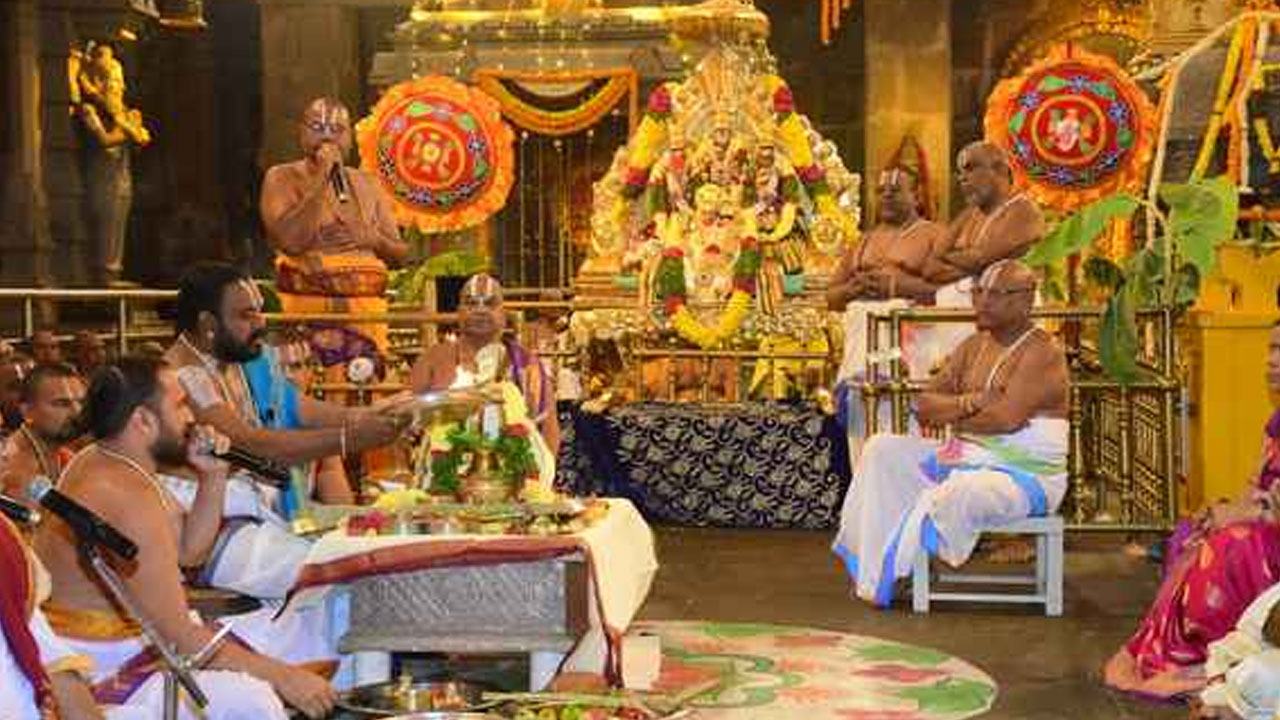 Yadagirigutta | యాదగిరిగుట్ట బ్రహ్మోత్సవాలకు శ్రీకారం.. వేద మంత్రాలు, మంగళవాయిద్యాలతో ఆధ్యాత్మిక సందడి