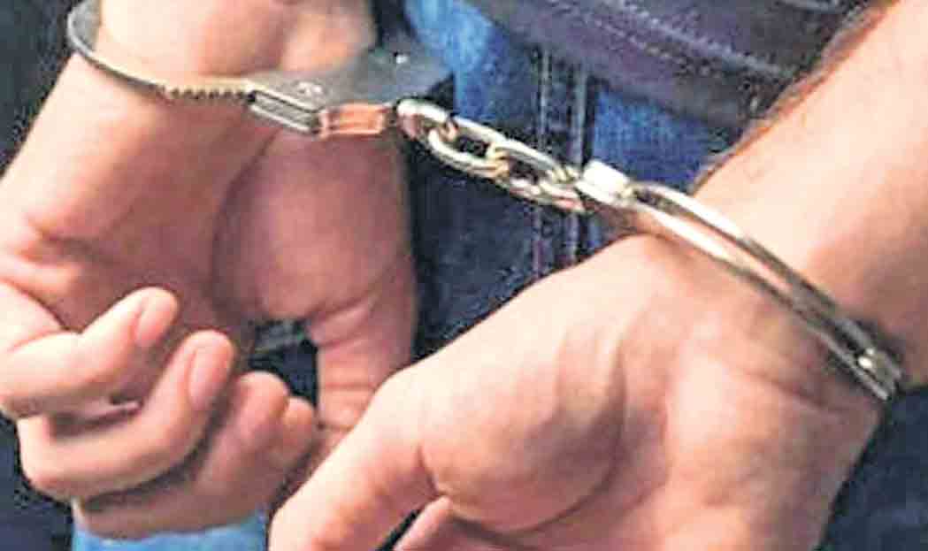 Hyderabad | రాంగ్‌రూట్‌లో రావడంతో పాటు బ్లాక్‌మెయిల్‌.. ఆటోడ్రైవర్‌తో సహా ఇద్దరి అరెస్ట్‌