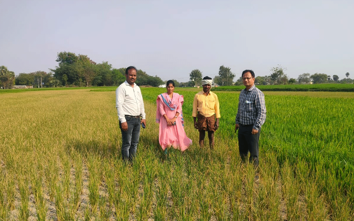 Munugode : మునుగోడులో ఎండిన వ‌రి పొలాల ప‌రిశీల‌న‌