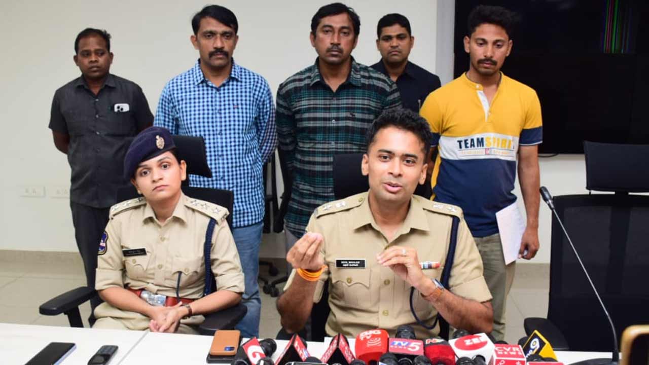 Sircilla | సిరిసిల్లలో సైబర్‌ మోసం.. నలుగురి అరెస్టు