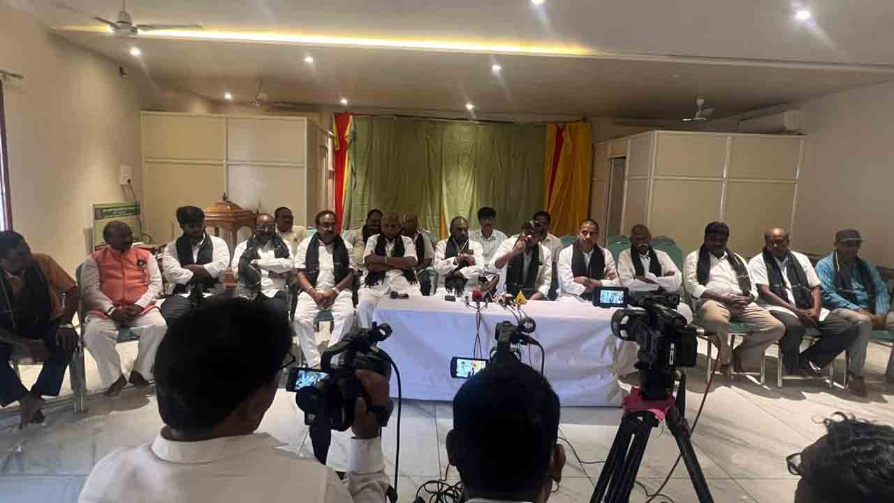 ‘పొట్టి శ్రీరాములు’ పేరును..మార్చితే ఊరుకోం