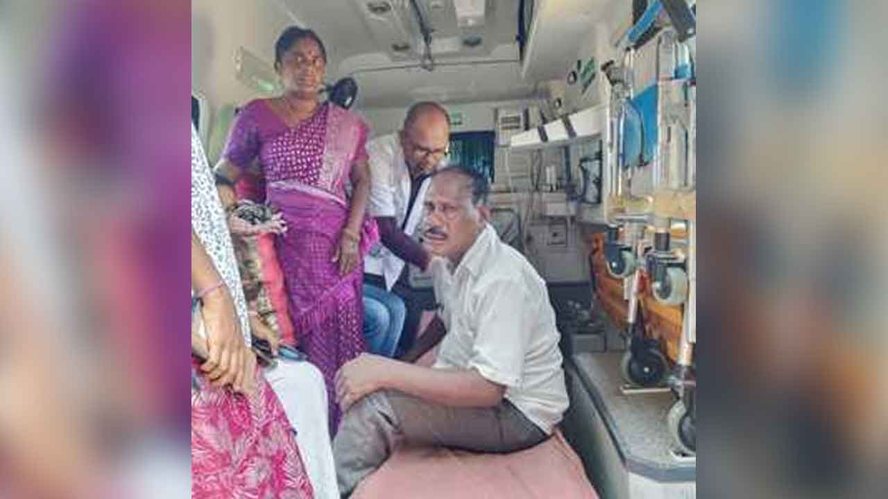 Bee attack | తేనెటీగల దాడిలో నలుగురికి గాయాలు