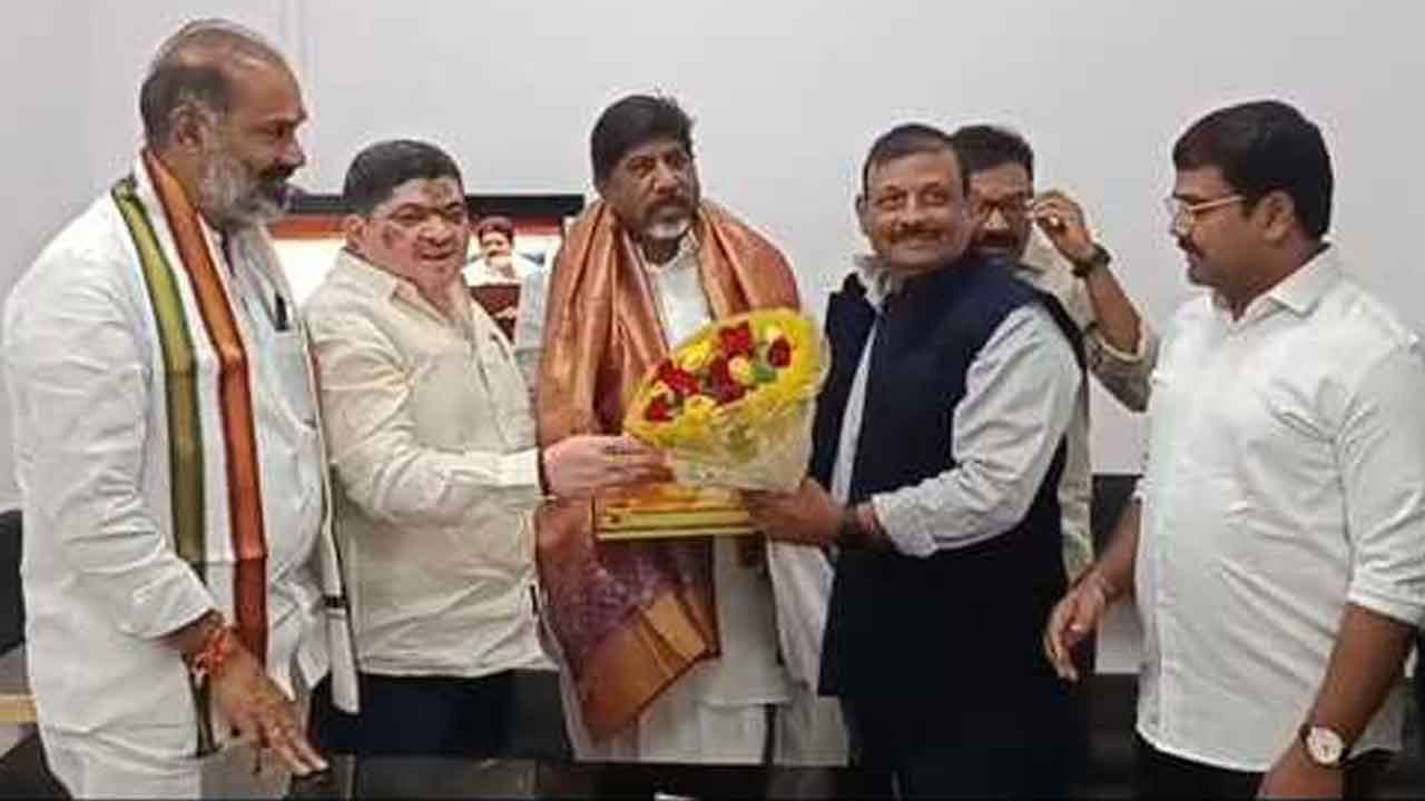 Law college | శాతవాహన యూనివర్సిటీ పరిధిలో లా, ఇంజినీరింగ్ కళాశాలలు మంజూరు