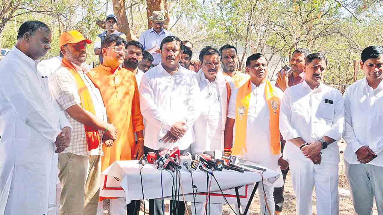 Congress | బీఆర్‌ఎస్‌కు నిర్బంధం.. బీజేపీకి స్వాగతం.. ఎస్‌ఎల్‌బీసీ సందర్శనలో కాంగ్రెస్‌ సర్కార్‌ వివక్ష