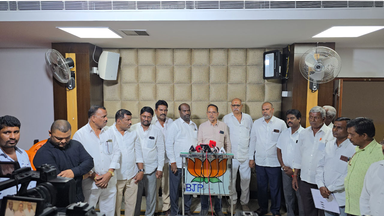 BJP Leaders | ఉప్ప‌ల్‌లో బీజేపీకి భారీ షాక్‌.. ప‌లువురు సీనియ‌ర్లు రాజీనామా..!