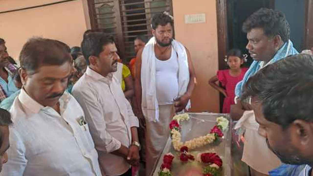 Rangareddy | మాజీ ఎంపీటీసీని పరామర్శించిన బీఆర్‌ఎస్‌ నాయకులు