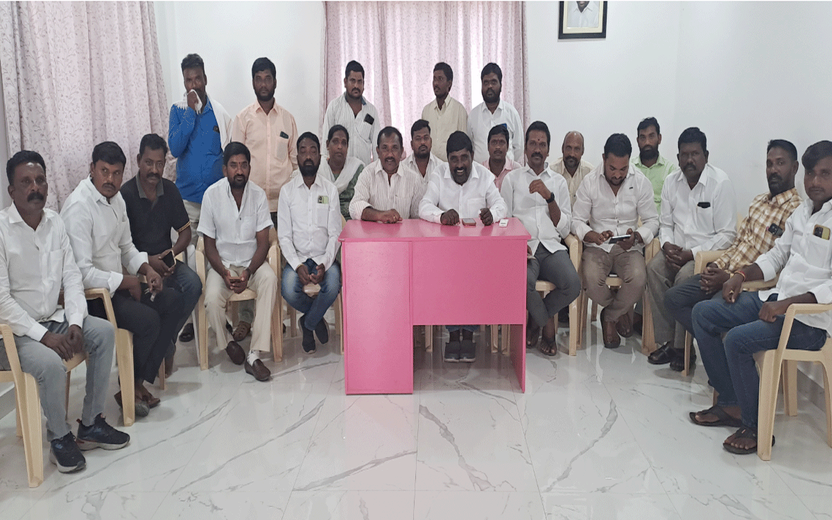 Diversionary Politics : ప్ర‌శ్నిస్తే త‌ట్టుకోలేక రేవంత్ డైవ‌ర్ష‌న్ రాజ‌కీయాలు