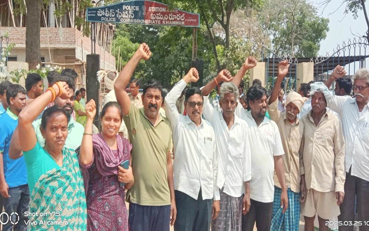 CITU : ప్రశ్నించే వారిని చూస్తే రేవంత్కు భయం : పెరుమాళ్లపల్లి మోహన్రావు