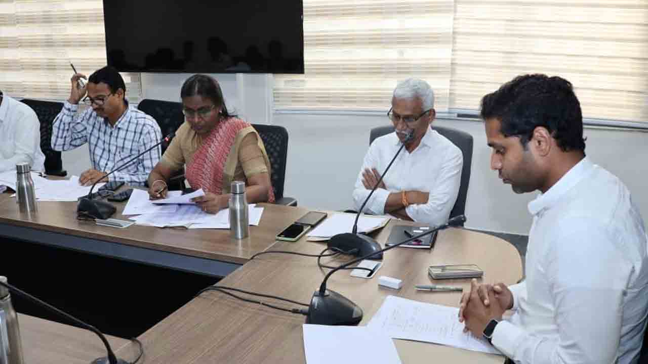 ధాన్యం కొనుగోళ్లకు 344 కేంద్రాలు