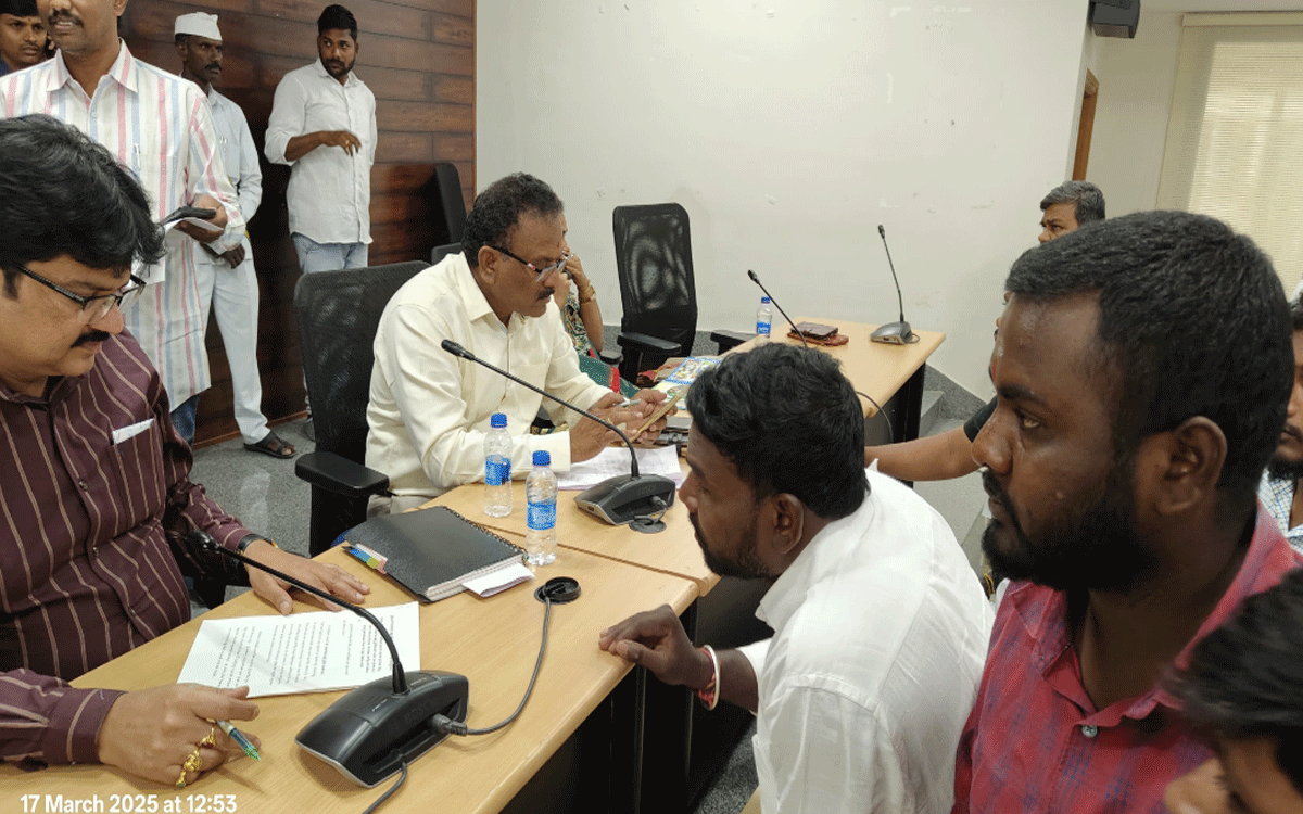 Oil Recycling Industry : ఆయిల్‌ రీసైక్లింగ్‌ పరిశ్రమను తరలించాల‌ని యాదాద్రి క‌లెక్ట‌ర్‌కు విన‌తి