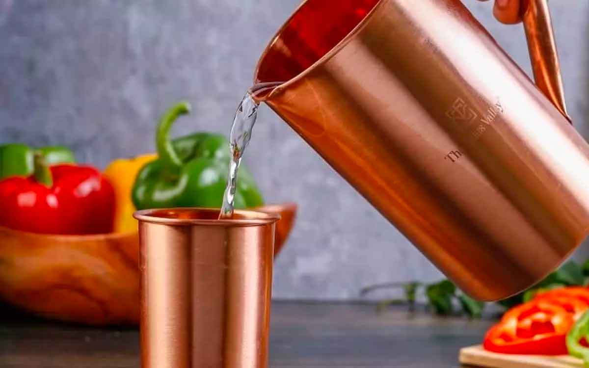 Copper Vessel Water | రాగి పాత్ర‌లో నీళ్ల‌ను నిల్వ చేస్తే అస‌లు ఏం జ‌రుగుతుంది..? ఆ నీళ్ల‌ను ఎందుకు తాగాలి..?