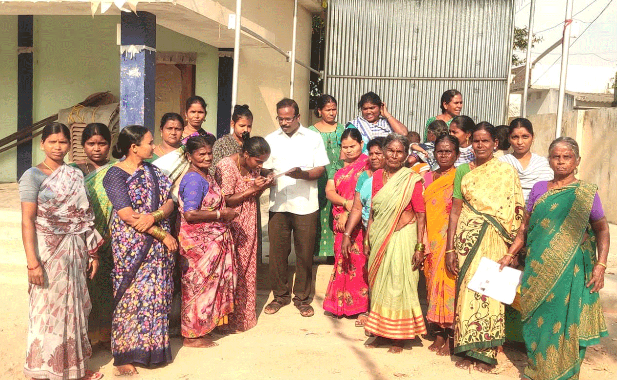 Urban Poor : పట్టణ పేదలకు ఇందిరమ్మ ఆత్మీయ భరోసా అందివ్వాలి : దండెంపల్లి సత్తయ్య