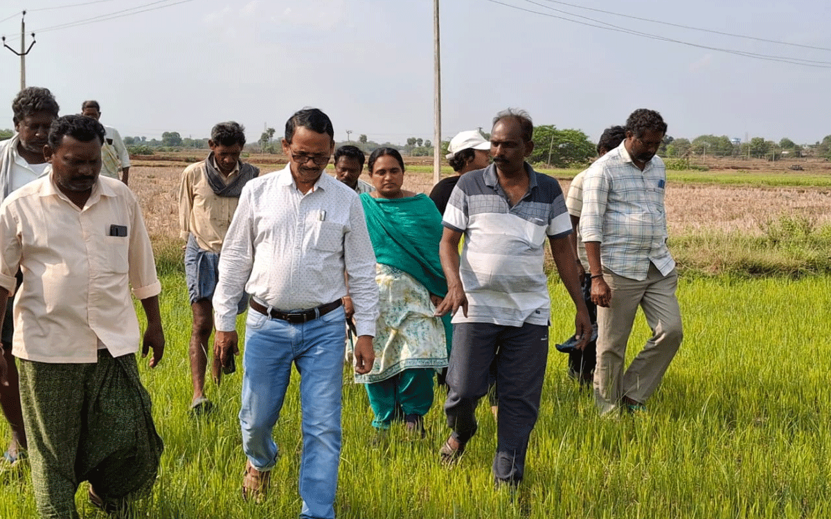 Mangalagudem : మంగళగూడెంలో ఎండిన పంట పొలాల ప‌రిశీల‌న