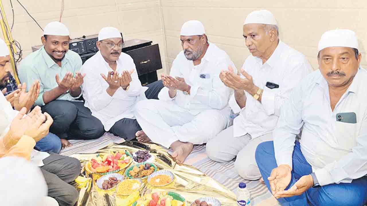 కార్యకర్తలను కడుపులో పెట్టి చూసుకుంటాం