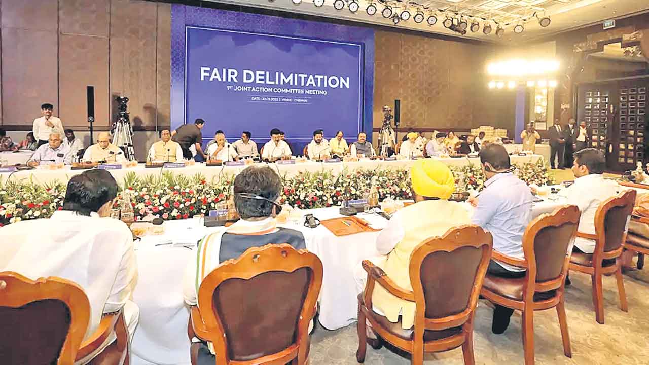 కలుపు మొక్కనెలా కలుపుకొని సాగడం?