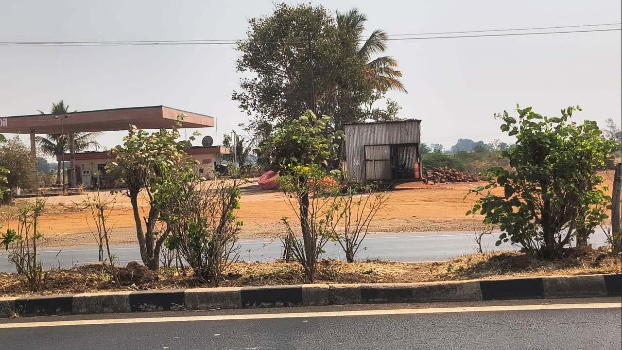 Illegal Diesel Sale | అక్రమంగా డీజిల్ దందా.. లాభాలను ఆర్జిస్తున్న దళారులు