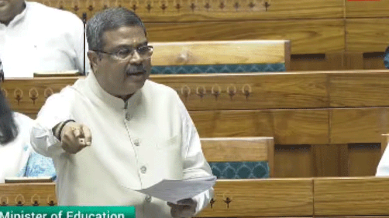 Dharmendra Pradhan: త‌మిళ‌నాడు విద్యార్థుల భ‌విష్య‌త్తును డీఎంకే నాశ‌నం చేస్తోంది : ధ‌ర్మేంద్ర ప్ర‌దాన్‌