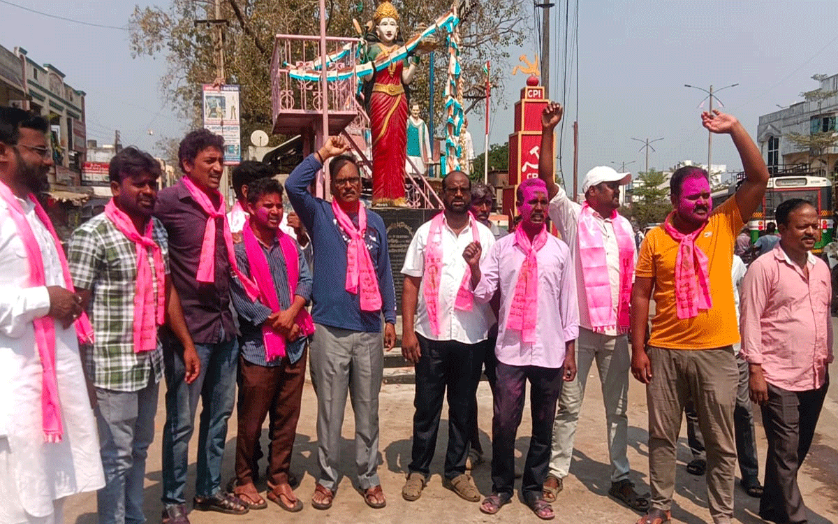 BRS Khammam : ప్రభుత్వ వైఫల్యాలను ప్ర‌శ్నిస్తే అరెస్టులా?.. ఇది ప్రజా పాలన కాదు నియంతృత్వ పాలన : దిండిగాల రాజేందర్