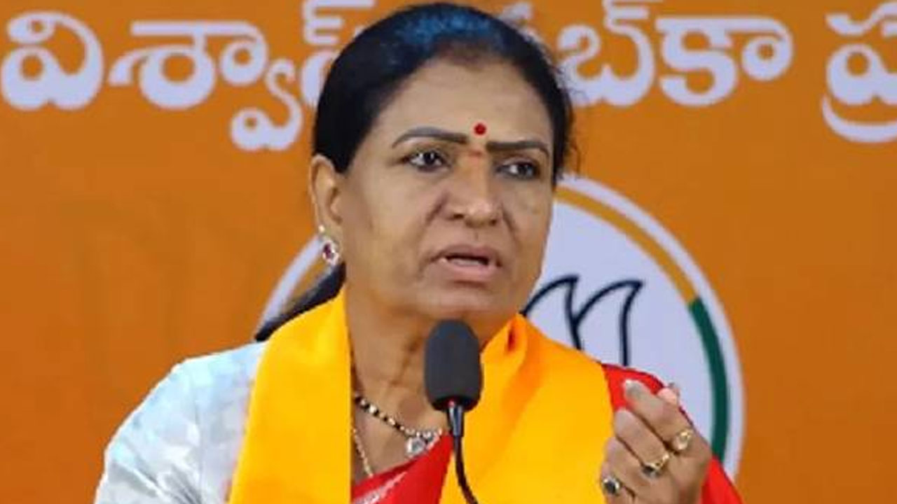 DK Aruna | బీజేపీ ఎంపీ డీకే అరుణ ఇంట్లోకి చొర‌బ‌డ్డ దుండ‌గుడు