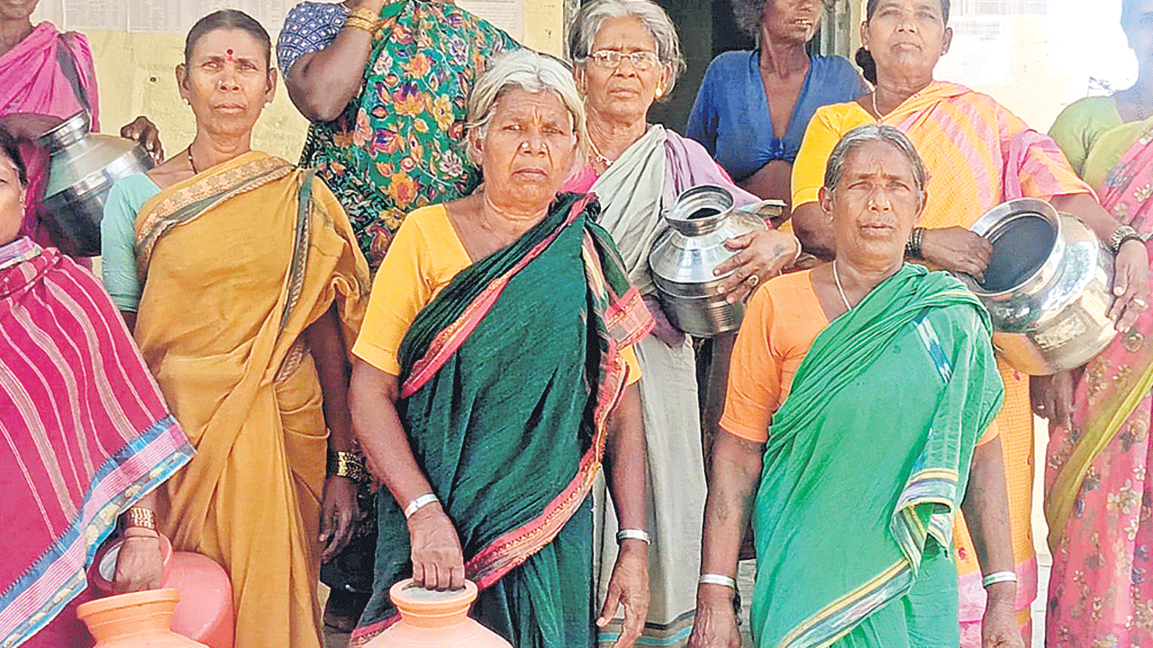 వాడుకూ నీళ్లు లేవ్‌..