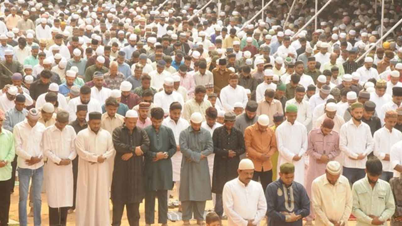 Ramzan celebrations | హైదరాబాద్‌లో భక్తిశ్రద్ధలతో రంజాన్ వేడుకలు