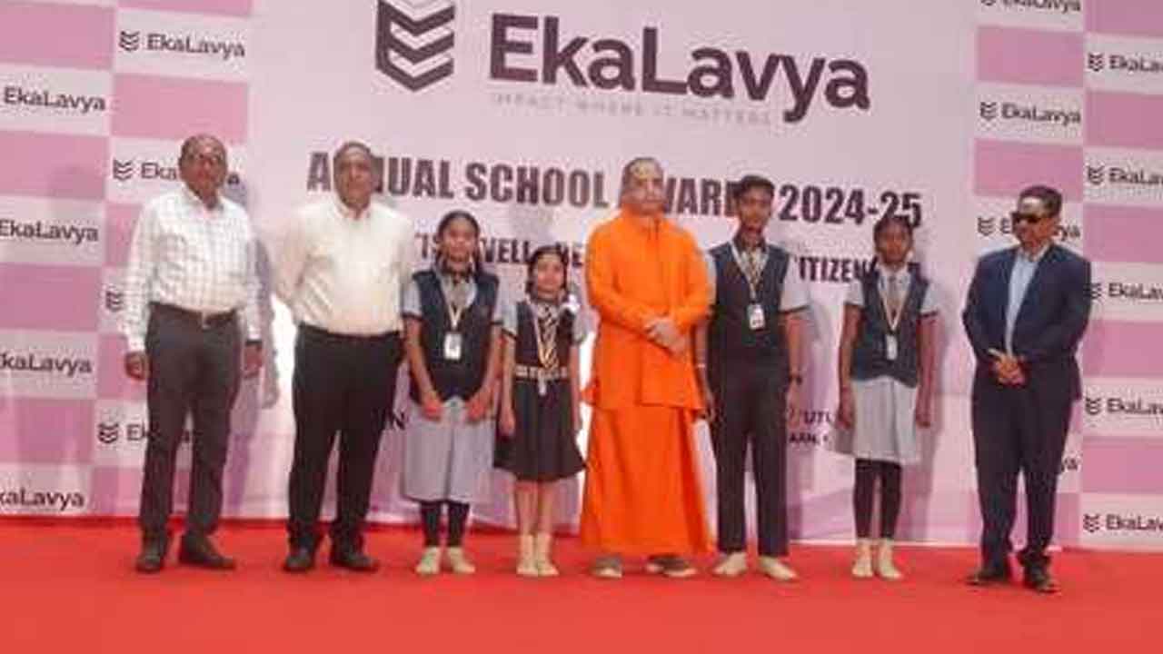 NEET talent test | నీట్ ప్రతిభా పరీక్షలో సత్తా చాటిన విద్యార్థులు