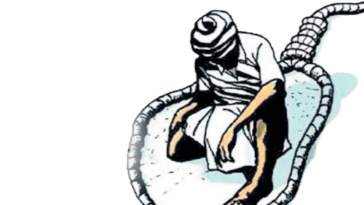 ఇప్పటికి రాలిన మట్టిపూలు 454.. ఇద్దరు రైతుల బలవన్మరణం