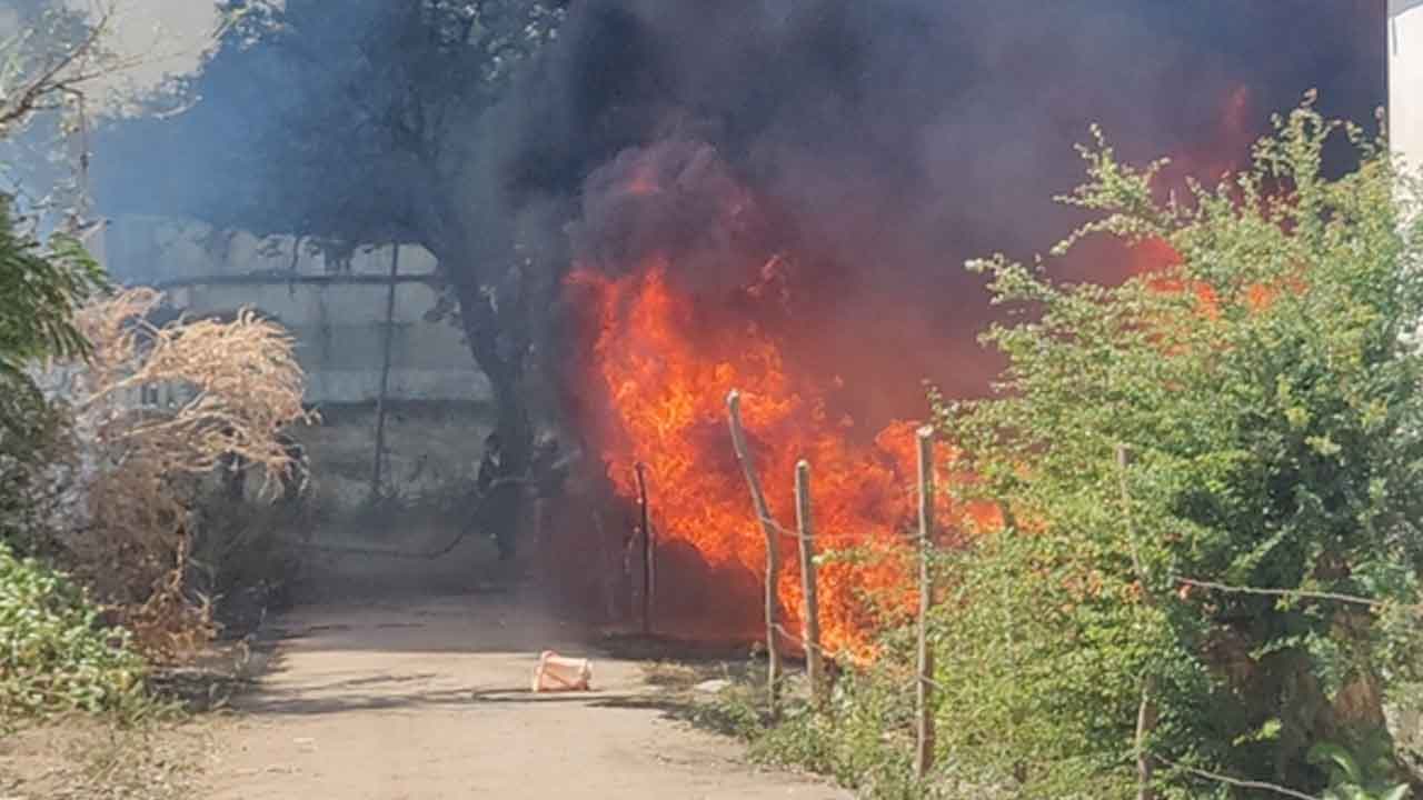 Fire accident | మంచిర్యాల ఎంసీసీలో అగ్ని ప్రమాదం..పెద్ద ఎత్తున ఆస్తి నష్టం