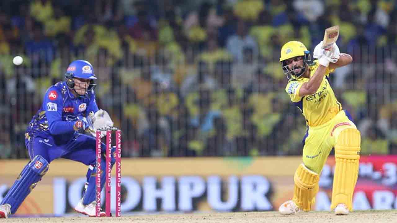 IPL 2025 | గైక్వాడ్ హాఫ్ సెంచ‌రీ.. విజ‌యం దిశ‌గా చెన్నై..!