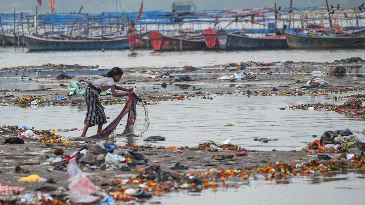 Ganga Water: మ‌హాకుంభ్‌లో గంగాజ‌లం.. స్నానానికి యోగ్య‌మైందే :  పార్ల‌మెంట్‌లో కేంద్రం వెల్ల‌డి