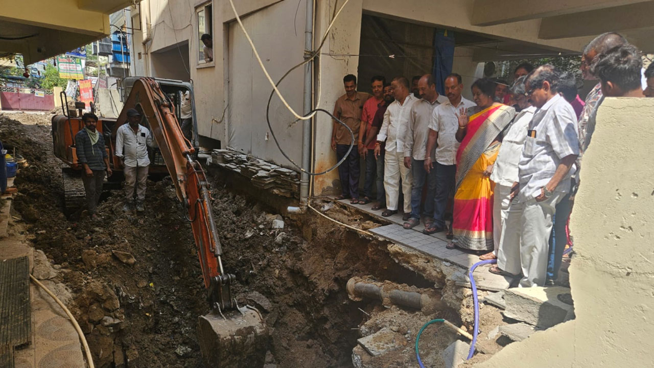 Ameerpet | ఎమ్మెల్యే తలసాని చొరవతో… గాయత్రీ నగర్ నాలాకు విముక్తి…