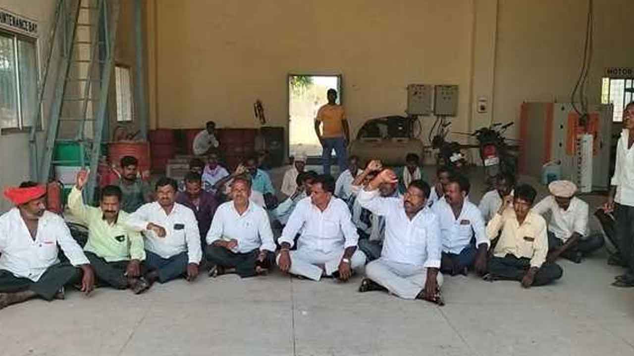 Godavari waters | గోదావరి జలాలు విడుదల చేయాలని రైతుల ఆందోళన