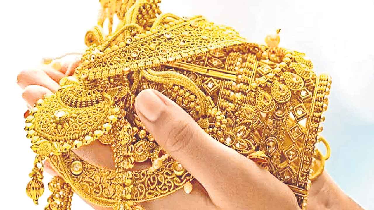 Gold Price | పరుగులుపెడుతున్న బంగారం ధరలు.. అసలు కారణాలివే..