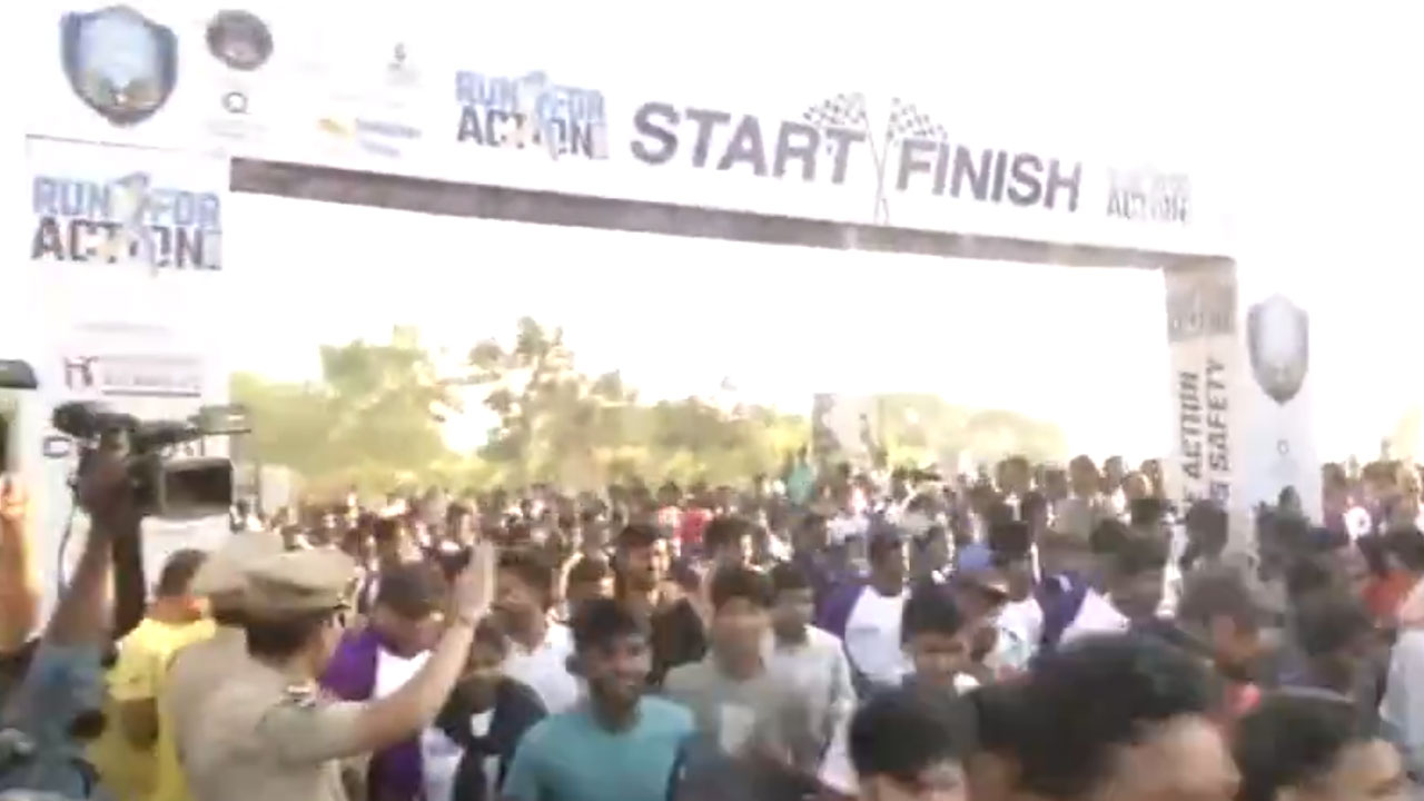 Seethakka | మహిళలంటే ప్రతి ఒక్కరిలో గౌరవం ఉండాలి: మంత్రి సీతక్క