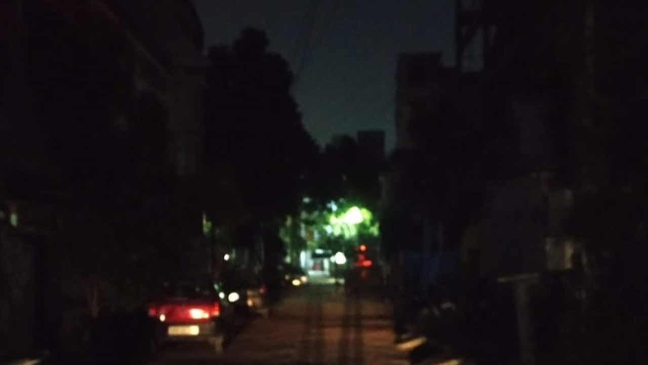 Hyderabad | వెలగని స్ట్రీట్‌ లైట్లు.. అంధకారంలో గాంధీనగర్‌ డివిజన్‌