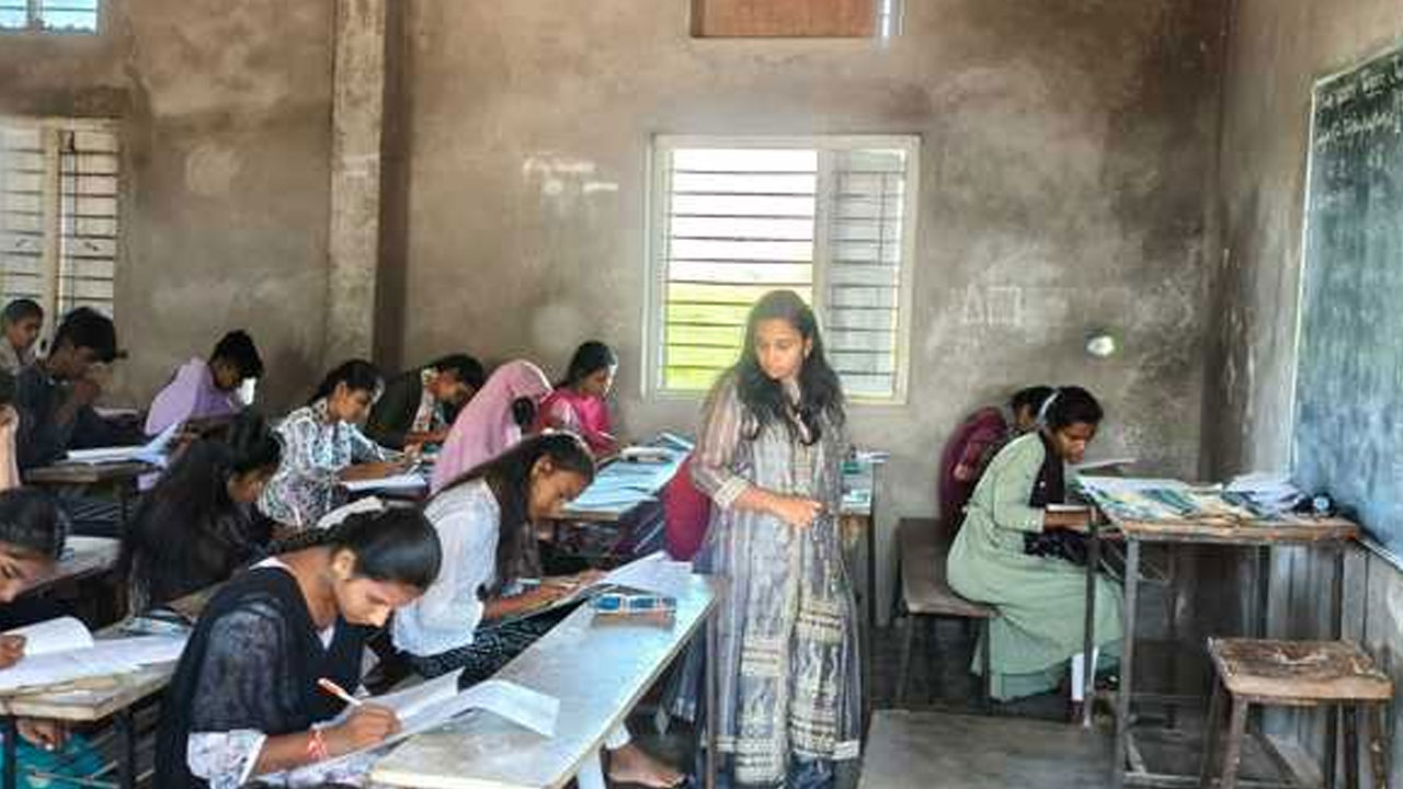 Inter Exams | ఇంటర్ ఎగ్జామ్స్‌.. పరీక్ష కేంద్రంలో సబ్ కలెక్టర్ ఆకస్మిక తనిఖీ