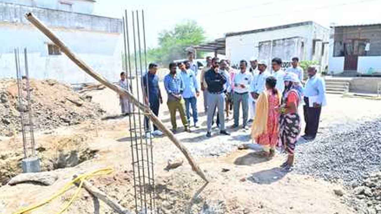 Satya Prasad | ప్రభుత్వం నిర్ణయించిన నమూనా ప్రకారం ఇండ్లు నిర్మించుకోవాలి : కలెక్టర్‌ సత్య ప్రసాద్‌